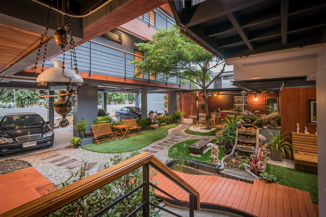 Le Terrarium Bed & Sleep Chiang Rai Hotell Exteriör bild