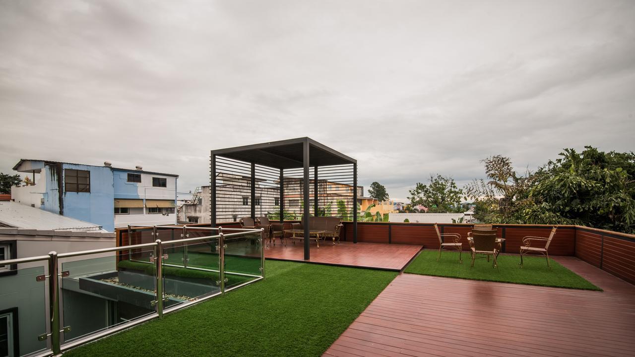 Le Terrarium Bed & Sleep Chiang Rai Hotell Exteriör bild